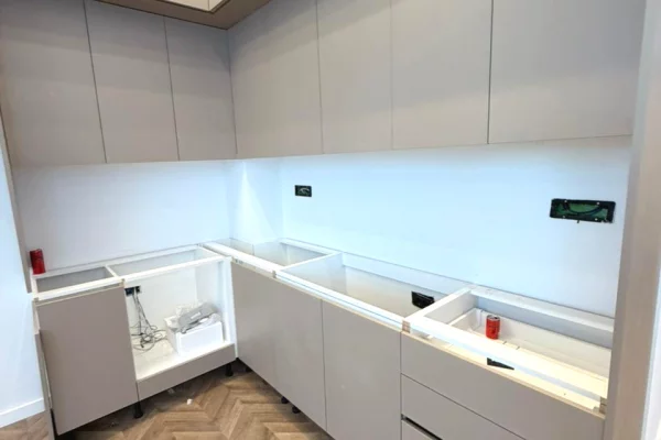 Shtepi me qera Apartament ne Tirane, 1+1, Mobilimi Pjeserisht e mobiluar, Pagesa 800  Euro.