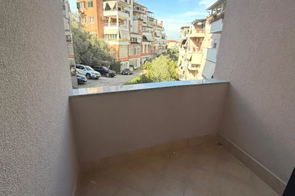 Shtepi me qera Apartament ne Tirane, 1+1, Mobilimi E mobiluar, Pagesa 800  Euro.