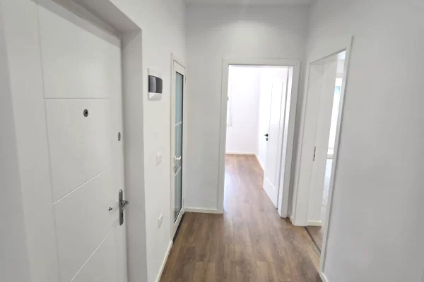 Apartment for rent in Tirana 2+1, Emty