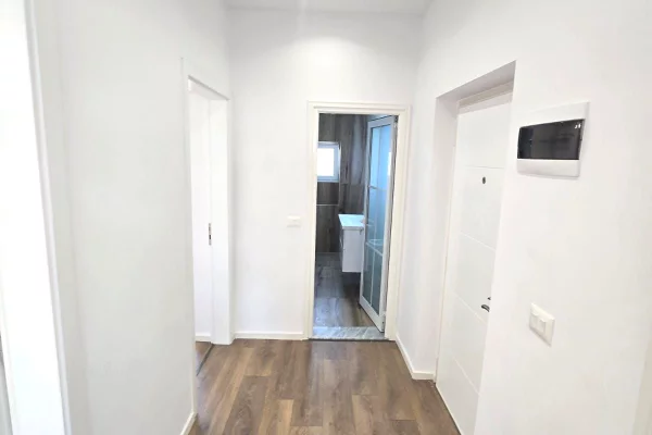 Apartment for rent in Tirana 2+1, Emty