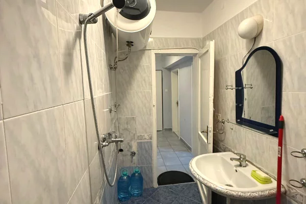 Appartamento in affitto a Tirana 1+1, Arredato