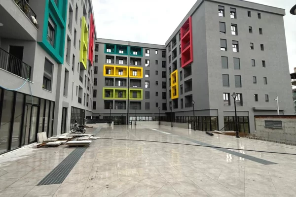 Appartamento in vendita a Tirana 1+1, Vuoto