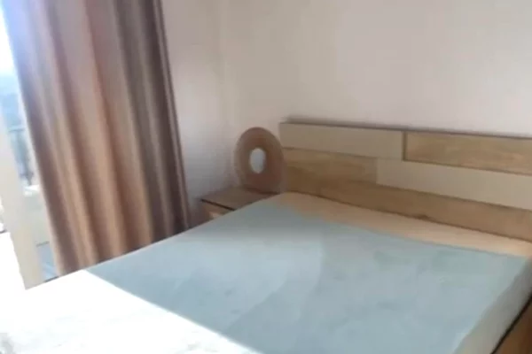 Shtepi me qera Apartament ne Tirane, 2+1, Mobilimi E mobiluar, Pagesa 450  Euro.