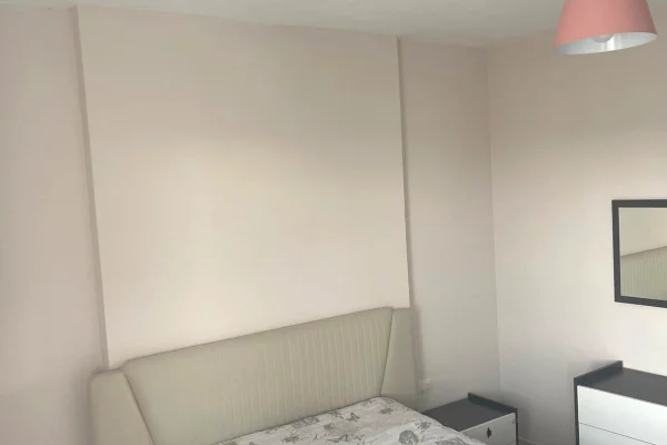 Shtepi me qera Apartament ne Tirane, 2+1, Mobilimi E mobiluar, Pagesa 450  Euro.