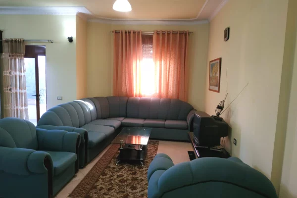 Villa di lusso in vendita a Tirana 7+1, Arredato