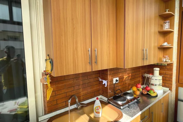 Shtepi me qera Apartament ne Tirane, 1+1, Mobilimi E mobiluar, Pagesa 50,000  Leke.