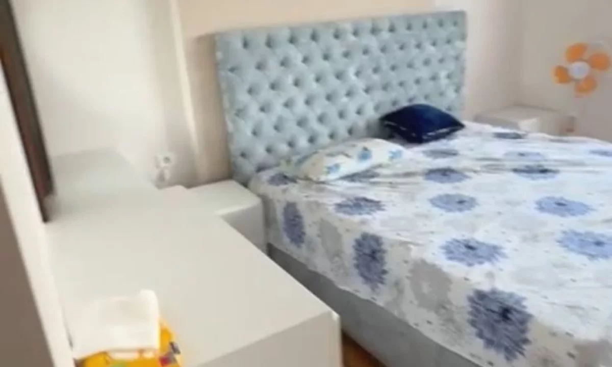 Appartamento in affitto a Tirana 2+1, SemiArredato