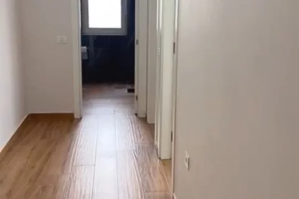 Appartamento in affitto a Tirana 2+1, SemiArredato