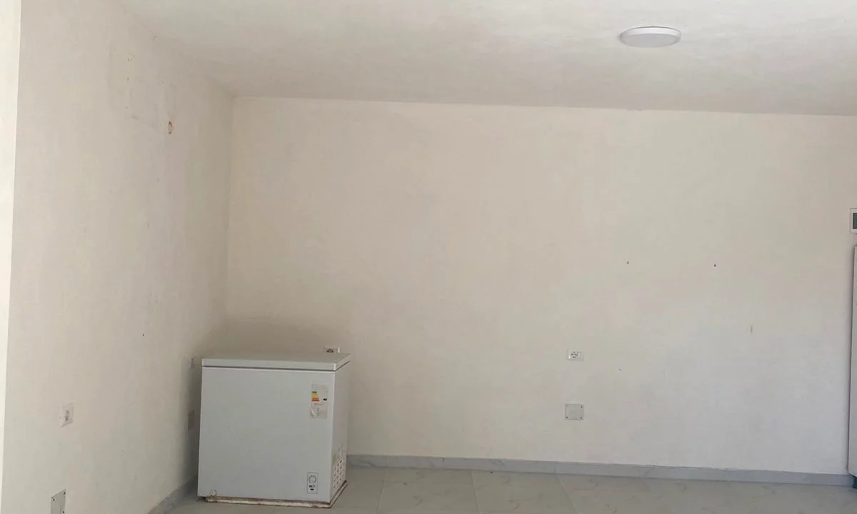 Jepet me qera dyqan ne Paskuqan