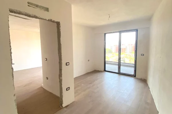 Shtepi ne shitje Apartament ne Tirane, 2+1, Mobilimi E mobiluar, Pagesa 166,000  Euro.