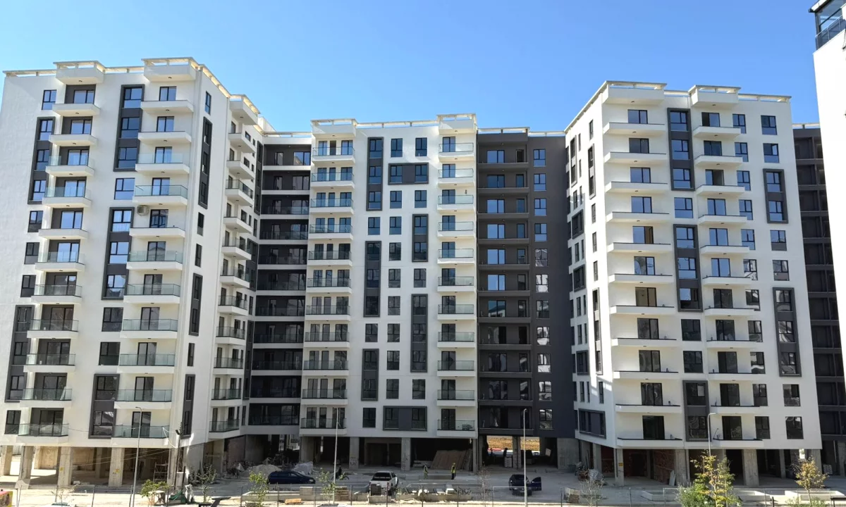 Shtepi ne shitje Apartament ne Tirane, 2+1, Mobilimi E mobiluar, Pagesa 166,000  Euro.