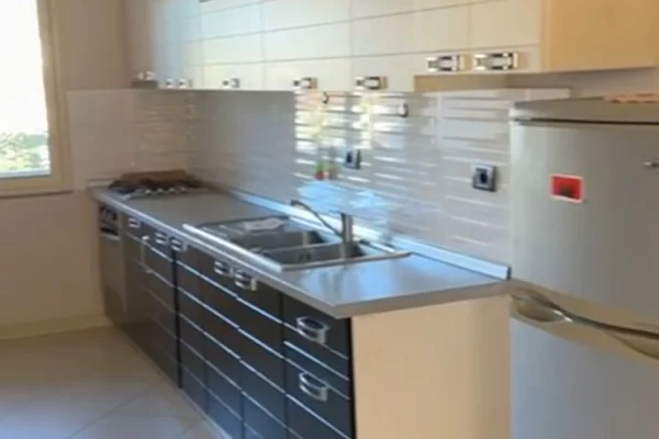 Shtepi me qera 1+1 ne Tirane - 350 Euro