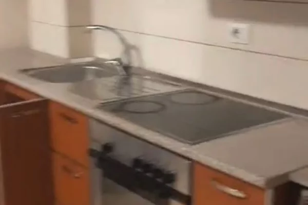 Shtepi me qera Apartament ne Tirane, 1+1, Mobilimi E mobiluar, Pagesa 400  Euro.