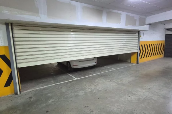 Business Property for Rent 4+1 in Tirana - 350 Euro