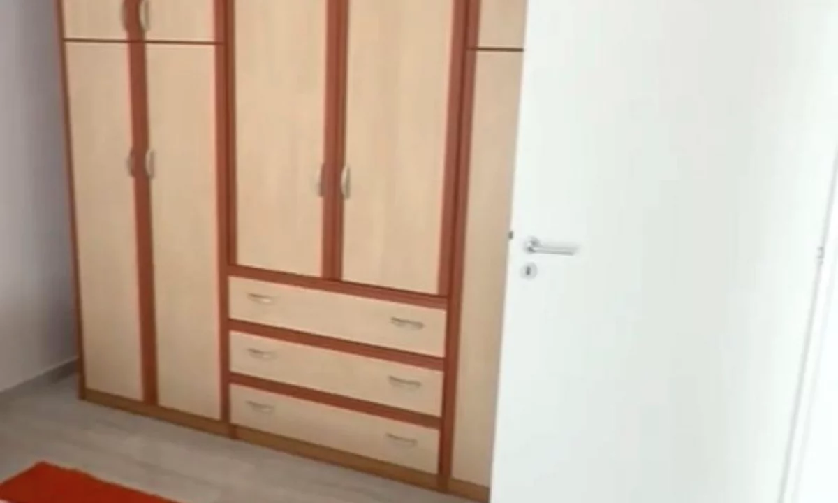 Shtepi me qera Apartament ne Tirane, 1+1, Mobilimi E mobiluar, Pagesa 650  Euro.