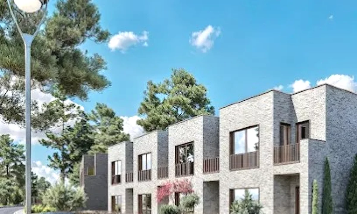 Shtepi ne shitje Apartament ne Tirane, 3+1, Mobilimi Bosh, pa mobiluar, Pagesa 304,902  Euro.