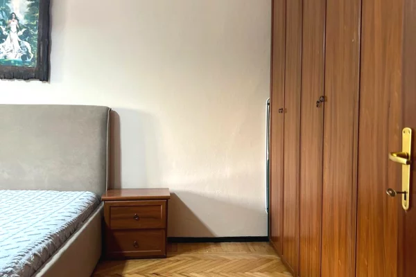 Shtepi me qera Apartament ne Tirane, 2+1, Mobilimi E mobiluar, Pagesa 700  Euro.