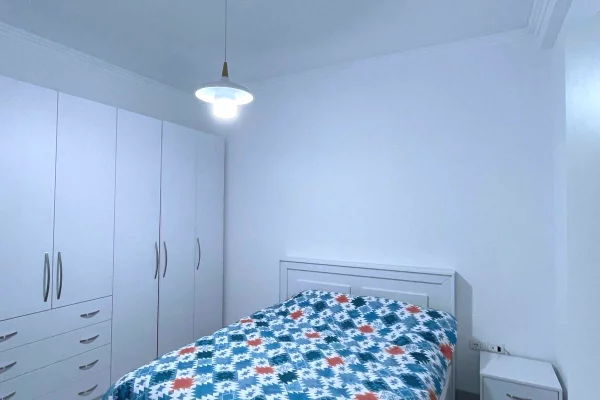 Jepet me qera apartament 1+1 tek Rruga e Dibres/50,000 leke