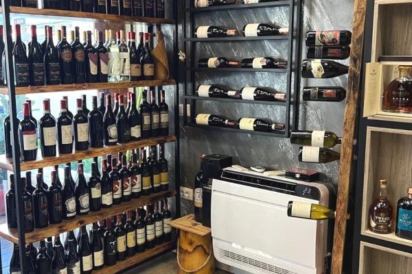 Shitet ambient biznesi ne Durres plazh/140,000 euro