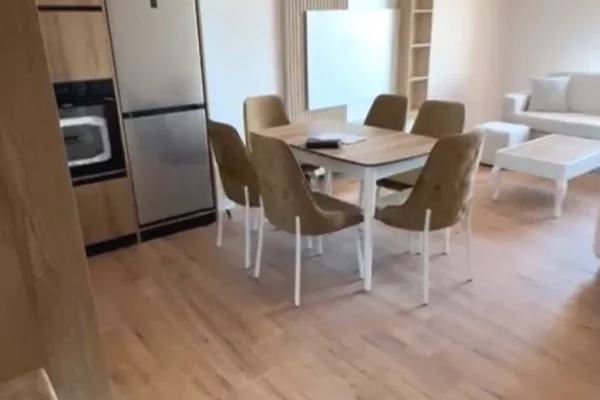 Appartamento in affitto a Tirana 1+1, Arredato