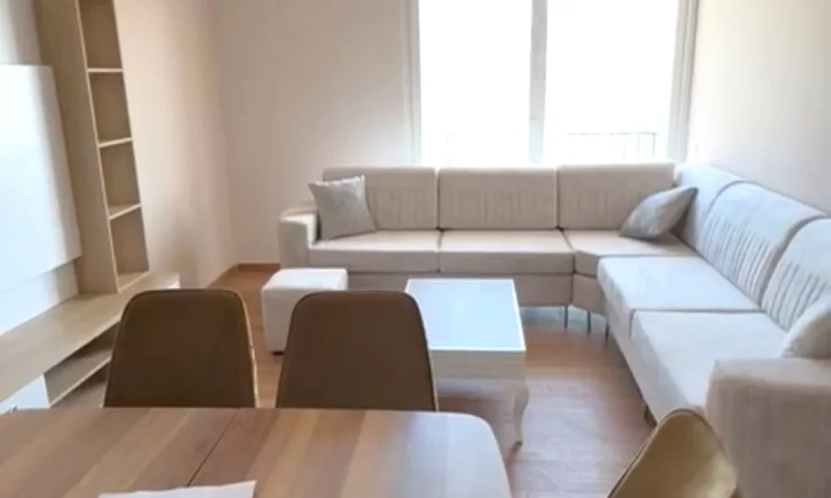 Appartamento in affitto a Tirana 1+1, Arredato