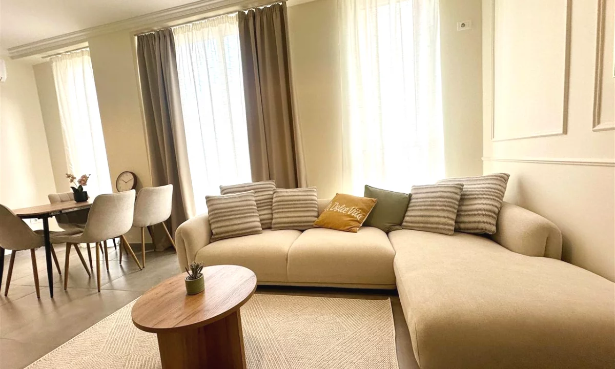 Shtepi me qera Apartament ne Tirane, 1+1, Mobilimi E mobiluar, Pagesa 65,000  Leke.