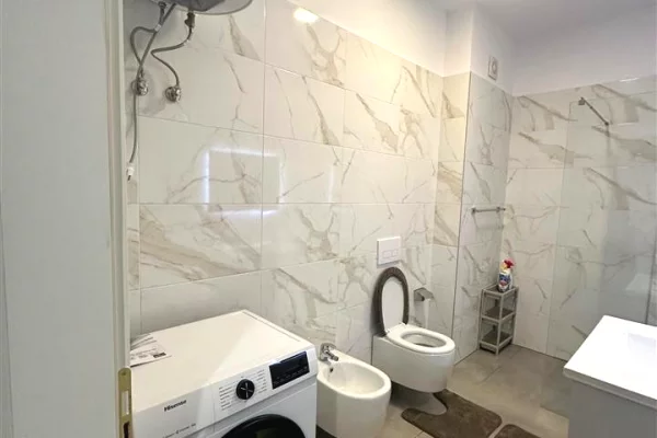 Shtepi me qera Apartament ne Tirane, 1+1, Mobilimi E mobiluar, Pagesa 65,000  Leke.