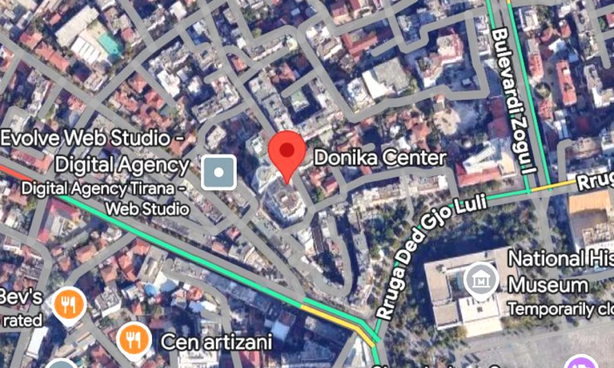 Shiten 3 poste parkimi ne qender/40,000 leke