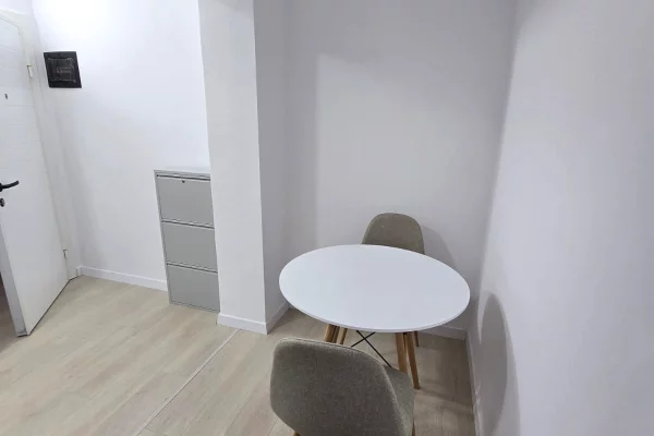 Shtepi me qera Apartament ne Tirane, Garsoniere, Mobilimi E mobiluar, Pagesa 500  Euro.
