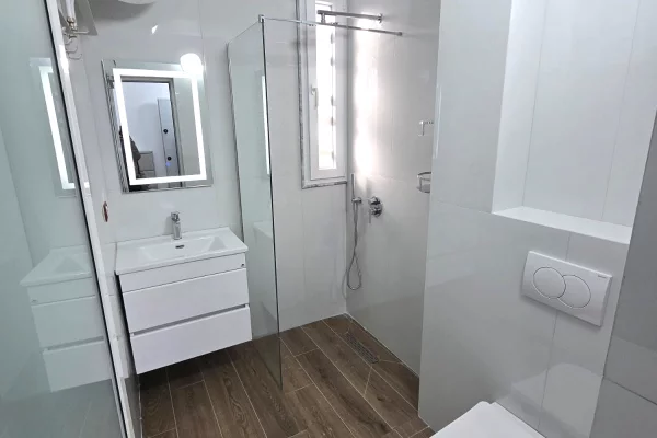 Shtepi me qera Apartament ne Tirane, Garsoniere, Mobilimi E mobiluar, Pagesa 500  Euro.