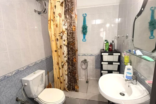 Appartamento in vendita a Tirana 2+1, Arredato