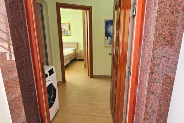 Shitet apartament 1+1+verand ne Golem/80,000 euro