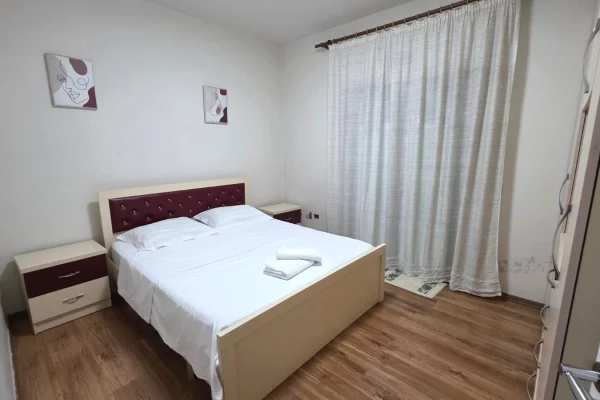 Shtepi me qera Apartament ne Tirane, 1+1, Mobilimi E mobiluar, Pagesa 500  Euro.