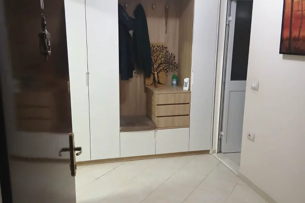 Appartamento in vendita a Tirana 1+1, Arredato