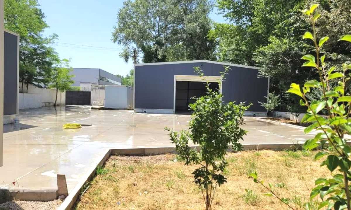 Jepet me qera Magazine ne Rinas/1700 euro