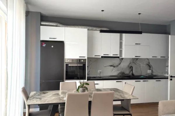 Shtepi me qera Apartament ne Tirane, 1+1, Mobilimi E mobiluar, Pagesa 750  Euro.