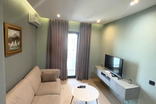 Shtepi me qera Apartament ne Tirane, 1+1, Mobilimi E mobiluar, Pagesa 1,200  Euro.