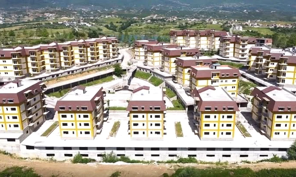 Appartamento in vendita a Tirana 1+1, Vuoto