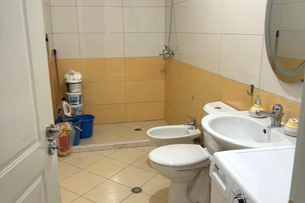 Appartamento in affitto a Tirana 2+1, Arredato