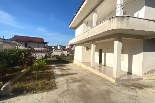 Appartamento in affitto a Tirana 2+1, Arredato