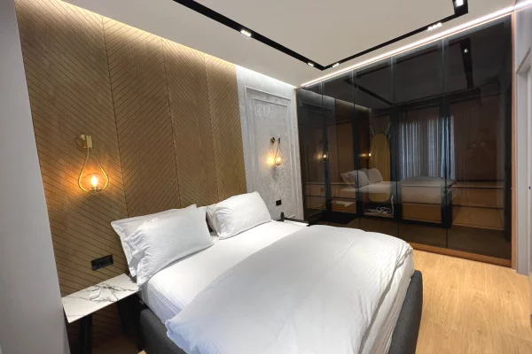 Shtepi me qera Apartament ne Tirane, 2+1, Mobilimi E mobiluar, Pagesa 2,000  Euro.