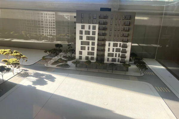 Shitet apartament 3+1+3 ne Porcelan/220,000 euro