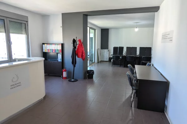 Jepet ambient biznesi me qera tek Zogu I Zi/800Euro