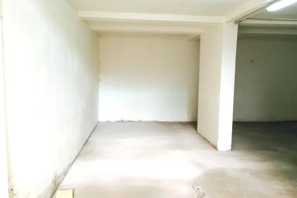 Business Property in Sale 3+1 in Tirana - 270,000 Euro