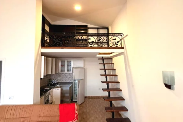 Shtepi ne shitje Apartament ne Tirane, 2+1, Mobilimi E mobiluar, Pagesa 175,000  Euro.