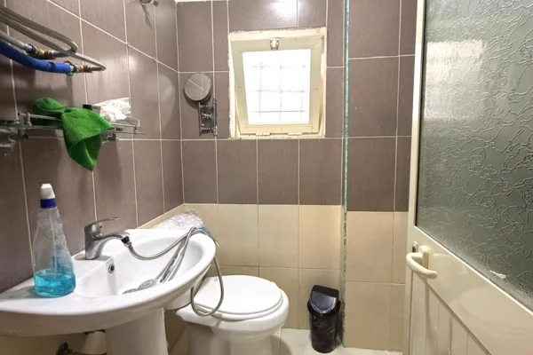 Appartamento in vendita a Tirana Garsoniere, Arredato