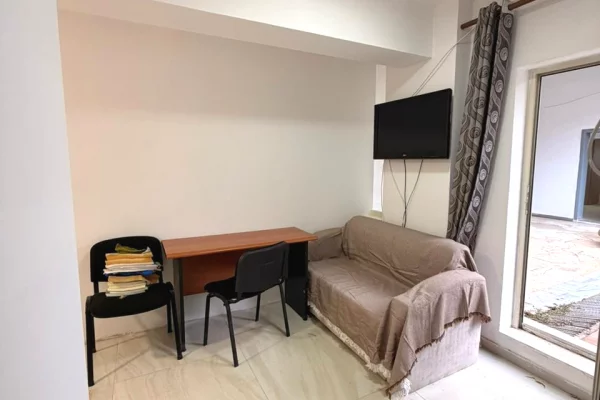 Appartamento in vendita a Tirana Garsoniere, Arredato