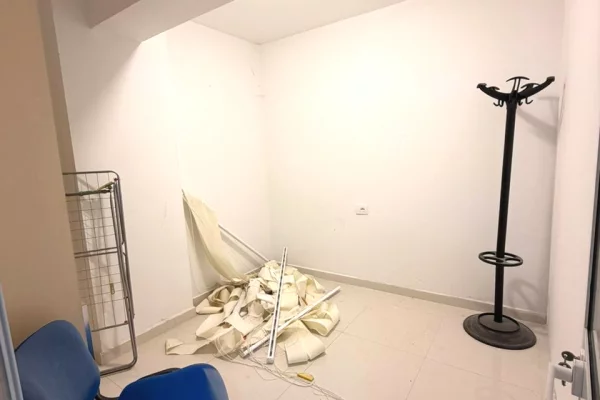 Shtepi ne shitje Apartament ne Tirane, 1+1, Mobilimi Pjeserisht e mobiluar, Pagesa 35,000  Euro.