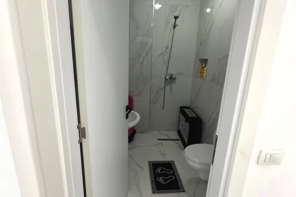 Shtepi me qera Apartament ne Tirane, 2+1, Mobilimi E mobiluar, Pagesa 40,000  Leke.