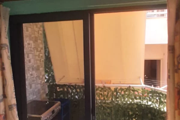 Shtepi ne shitje Apartament ne Durres, 1+1, Mobilimi E mobiluar, Pagesa 60,000  Euro.